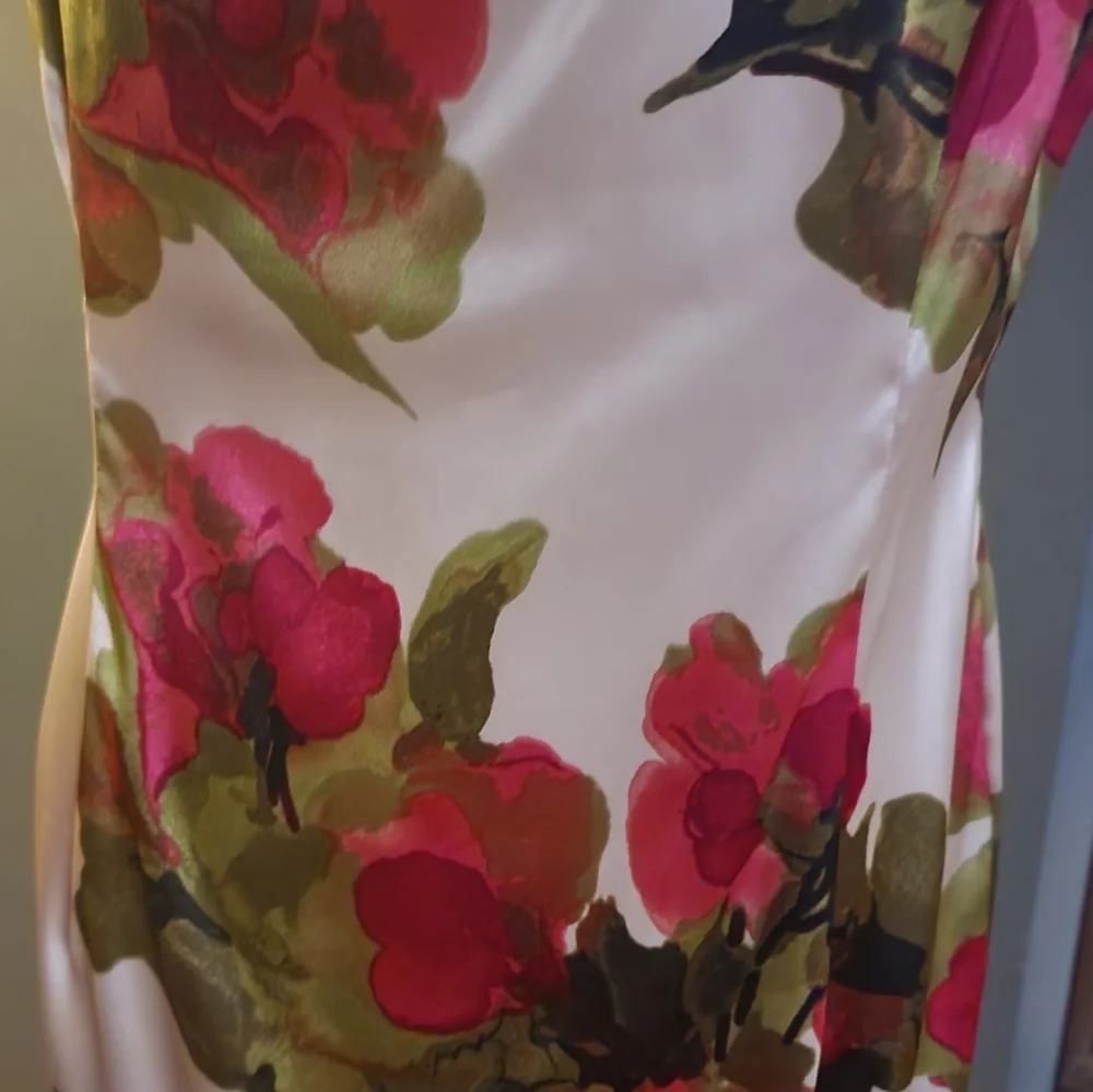 Sleeveless Silk Floral Dress - Picture 3 of 6